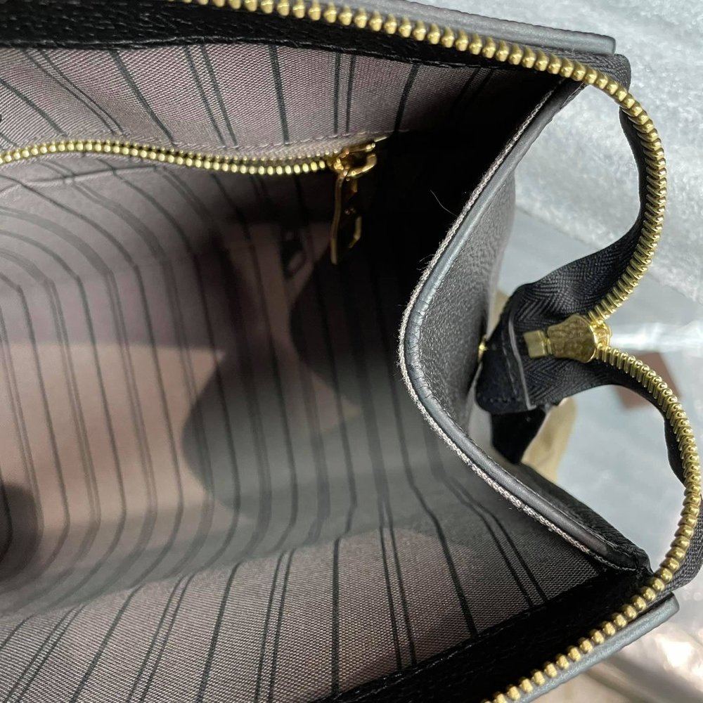 Auth Louis Vuitton Pont-Neuf Like New Discontinued - Picture 6 of 13